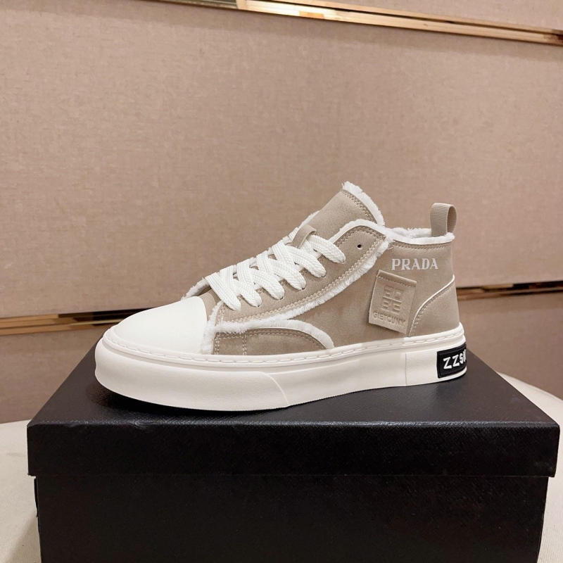 Pra*a casual shoes